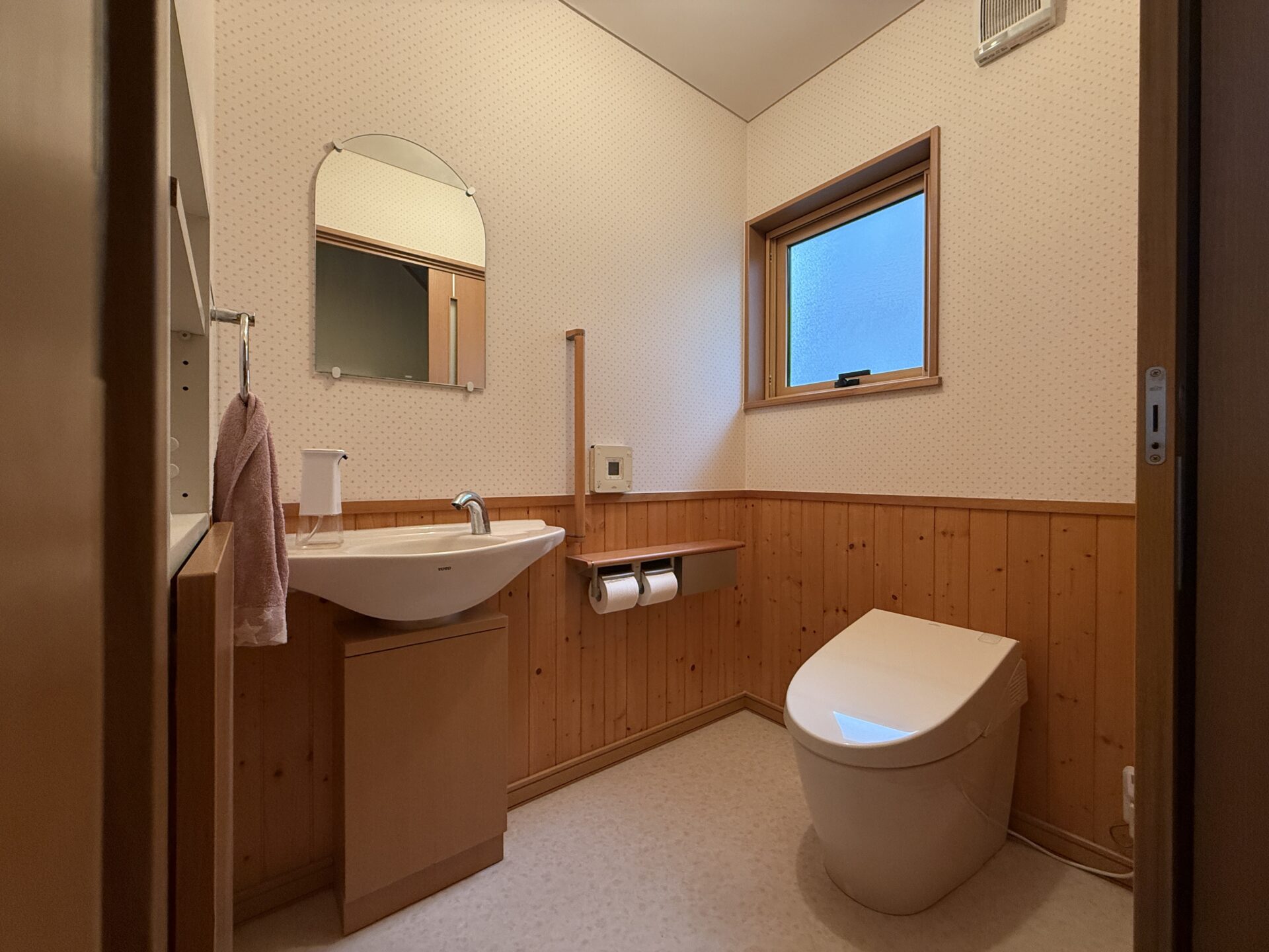 WC　交換工事（TOTO）の施工前のイメージ