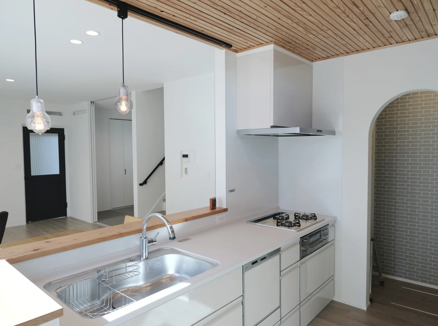 “質”を落とさず、<br>価格に挑む