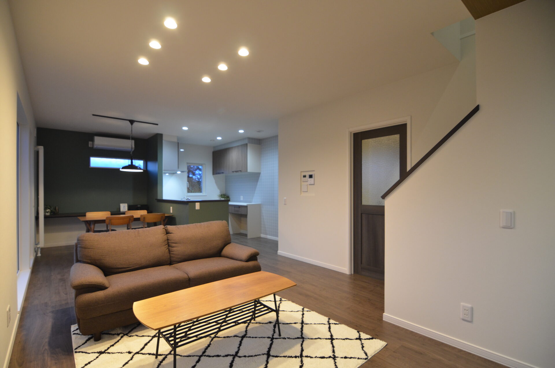 緑のカフェ風ヴィンテージモダン