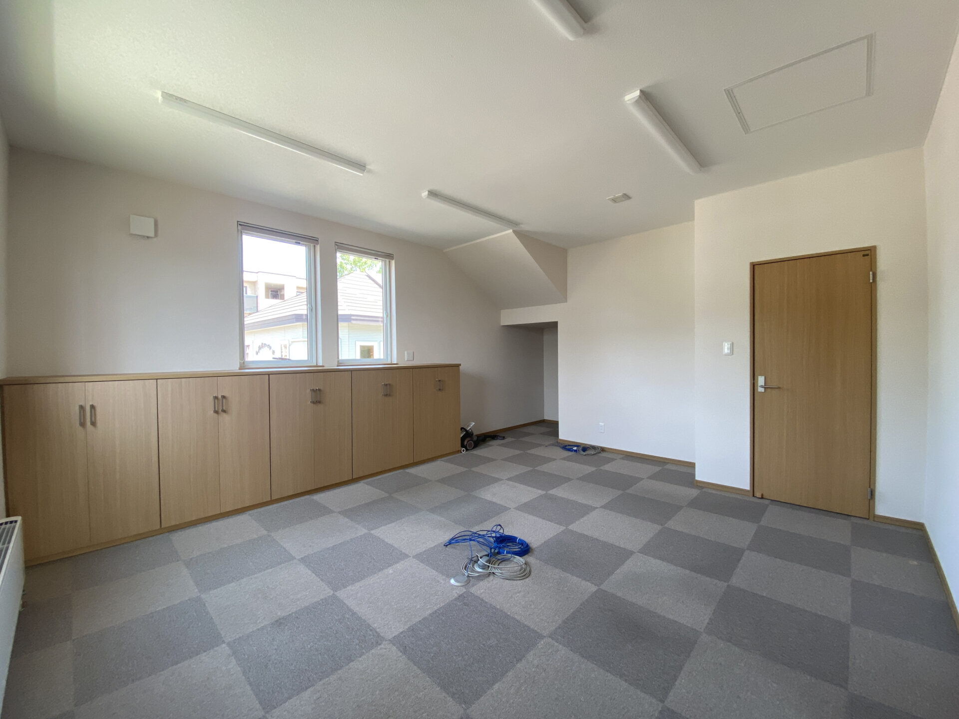 帯広市　西15南12　売事務所