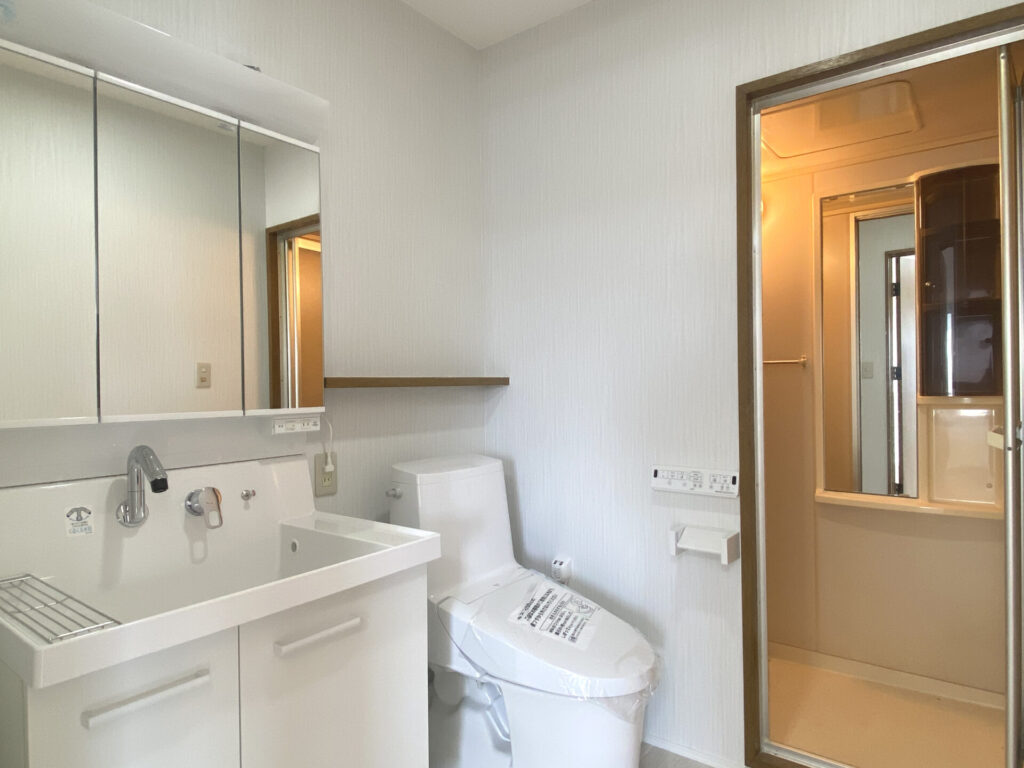 2F　洗面脱衣室・トイレ