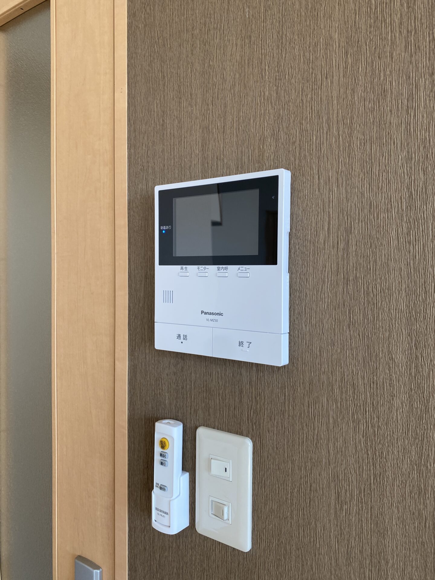 モニター付きインターホン