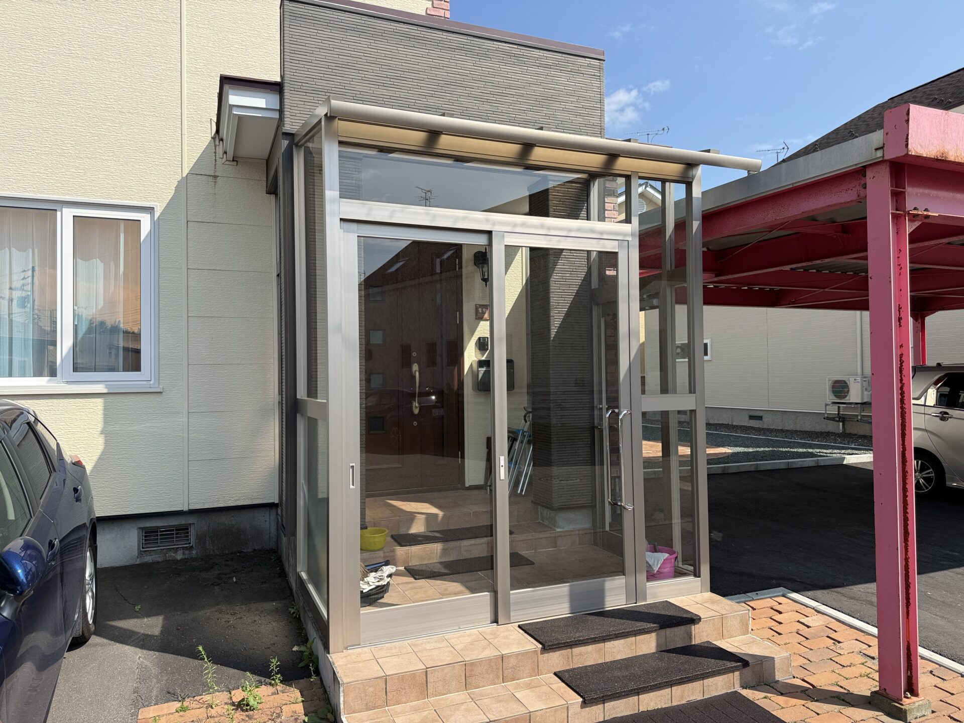 冬あたたかい風除室・雨の日は濡れずに駐車場まで！