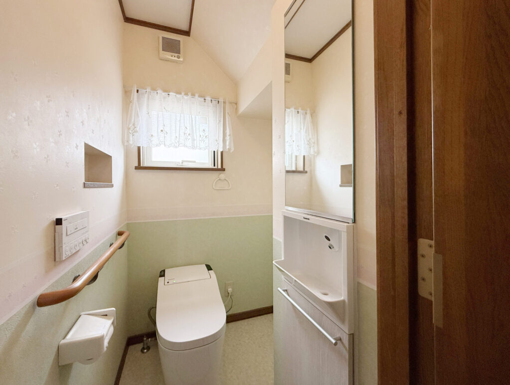 【フレスポ徒歩5分】1階2部屋。乾式タイル張りの美邸中古住宅
