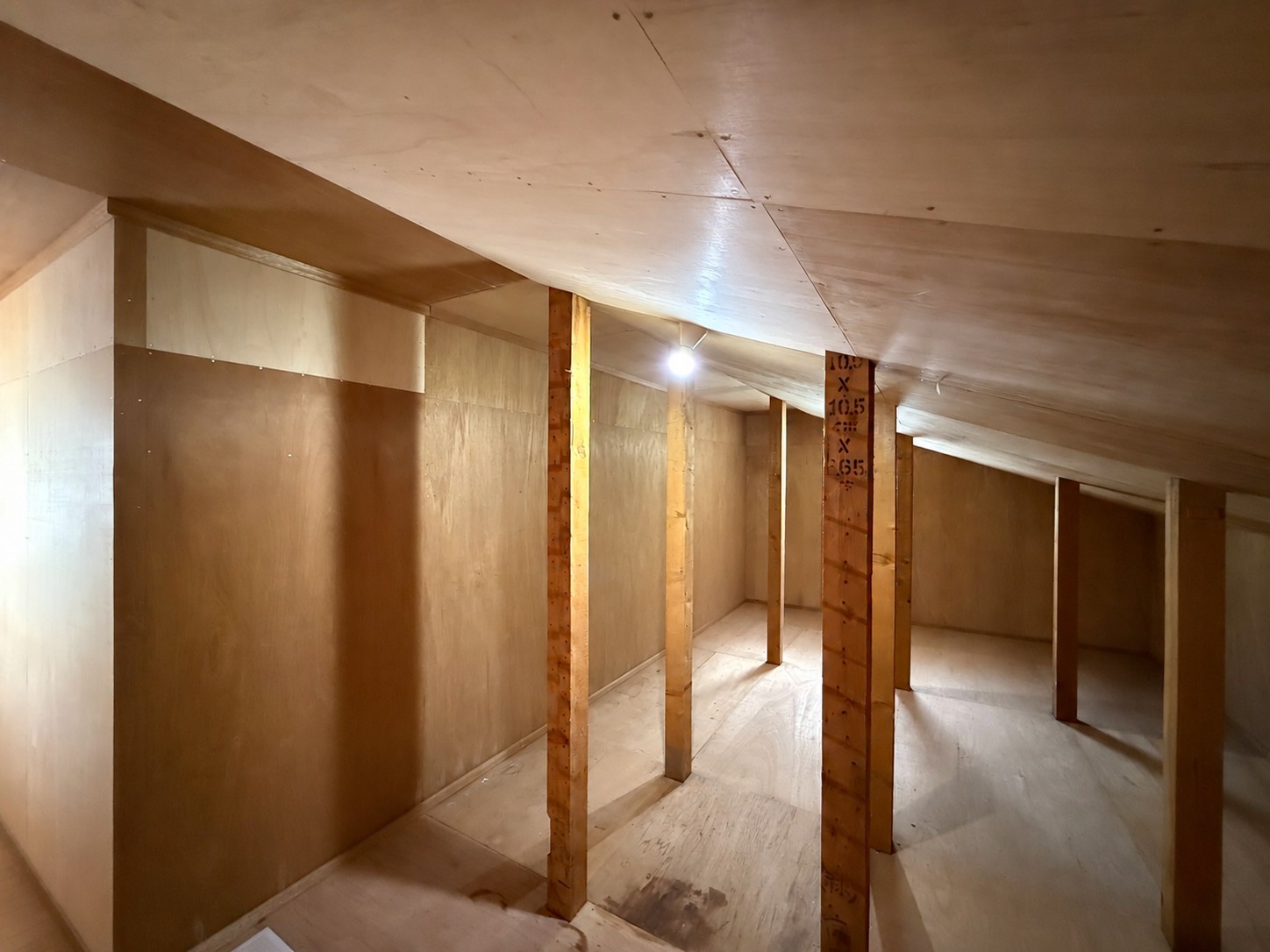 小屋裏収納